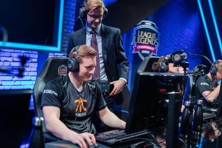 Fnatic on stage in 2017 Summer Week 10 (lolesports)