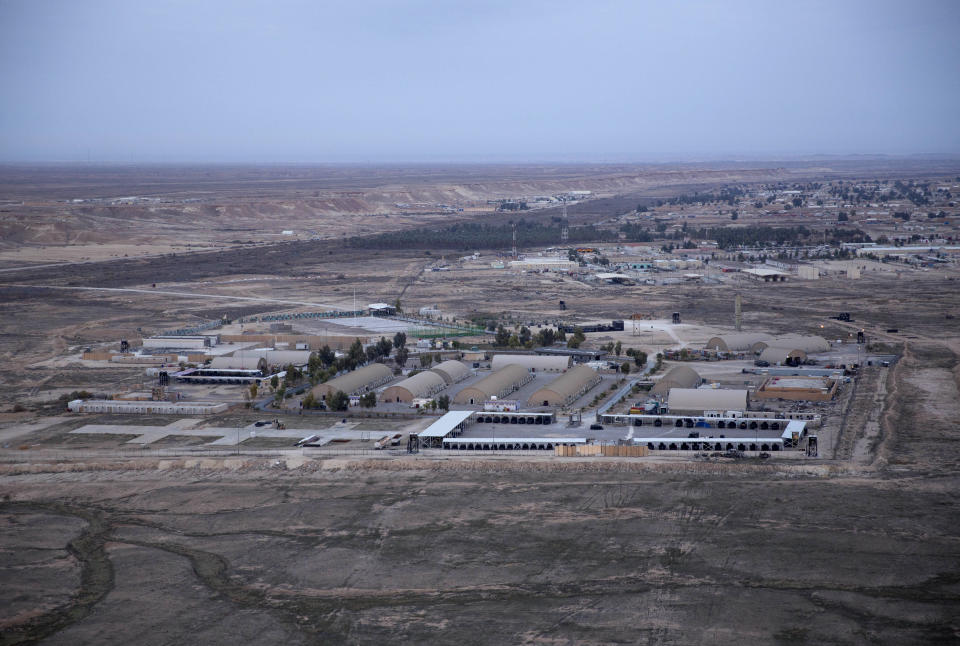 Foto aérea de la base. (AP Photo/Nasser Nasser)