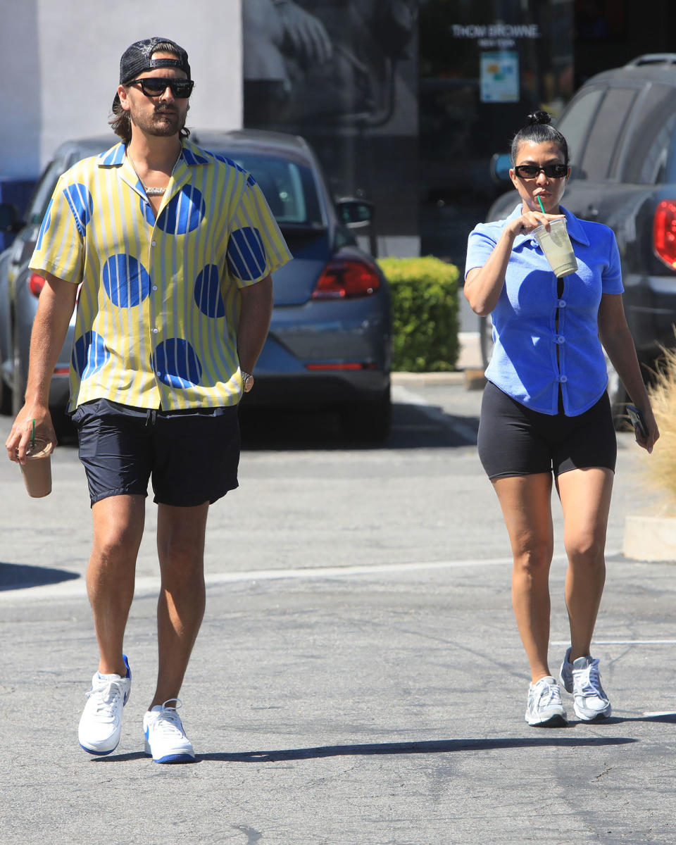 <p>Kourtney Kardashian and Scott Disick shop together in Malibu over the weekend.</p>