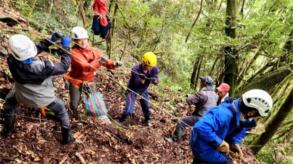 帶隊登玉山群峰遭落石砸中　前立委獨子墜谷身亡