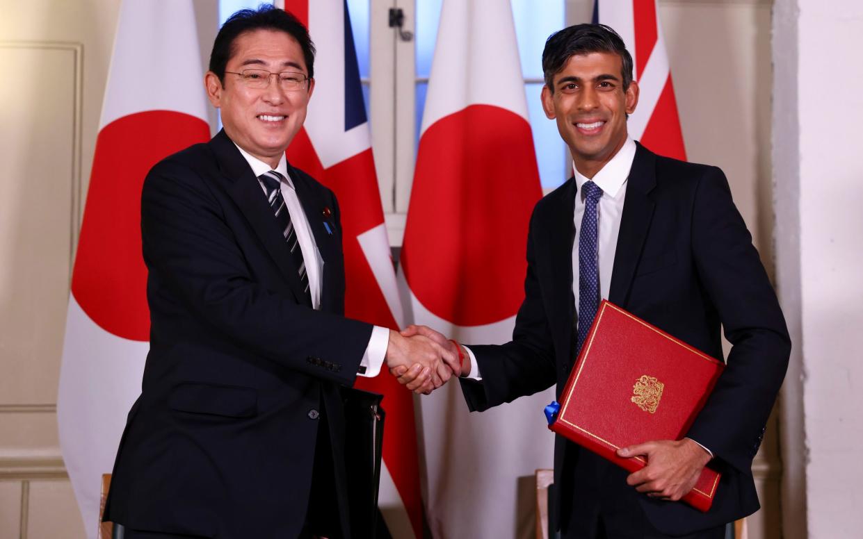 Fumio Kishida Rishi Sunak Japan Britain leaders military deal - Simon Dawson/Number 10 Downing Street