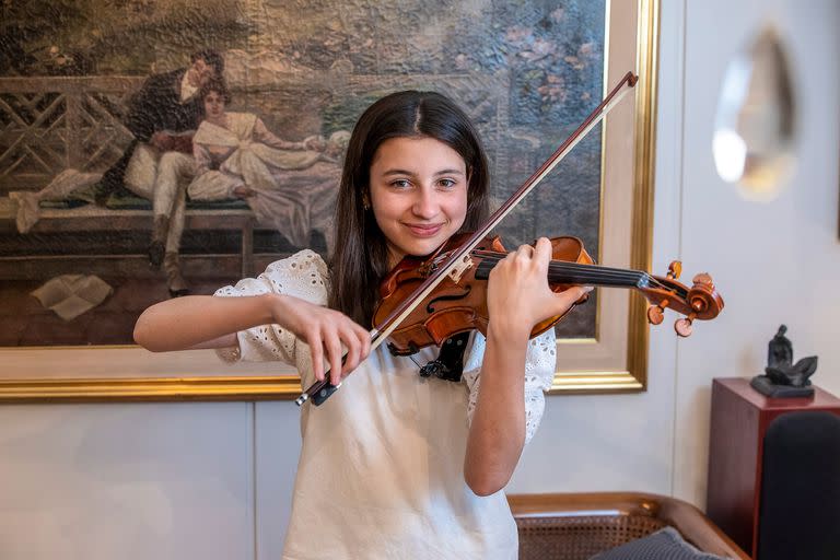 Pilar Policano, la joven promesa del violín clásico