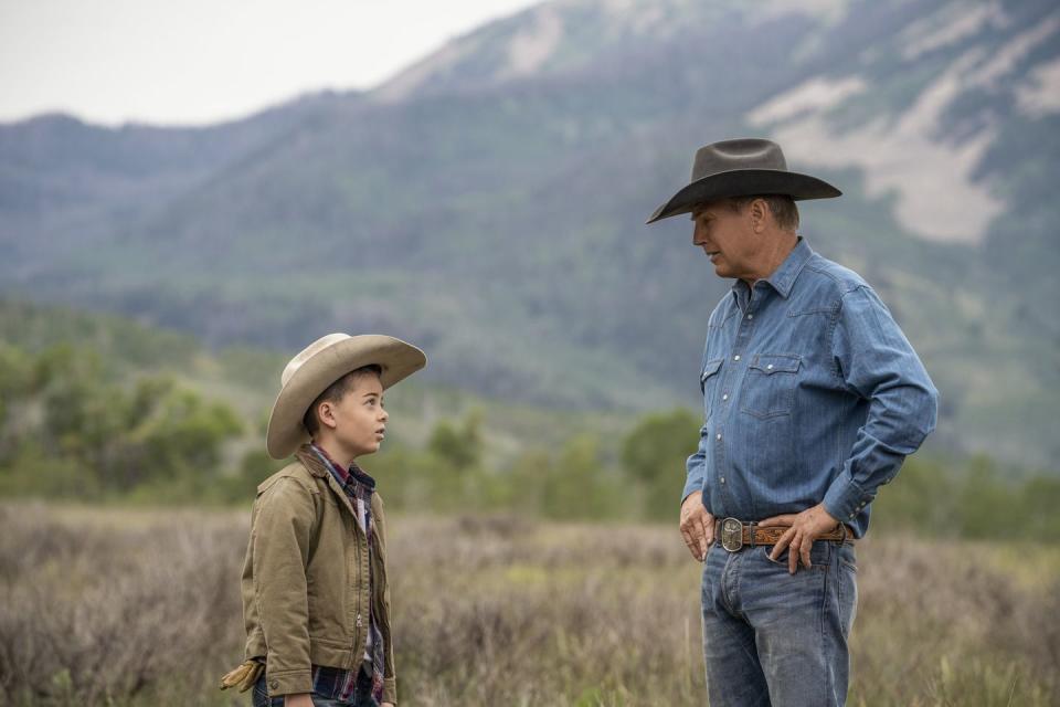 yellowstone season 3 john dutton tate