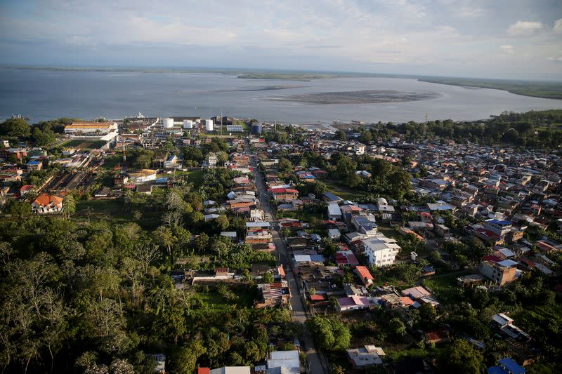 Foto de archivo. Una vista aérea tomada en un sobrevuelo sobre Tumaco