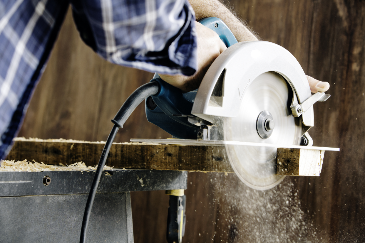 Man using a circular saw