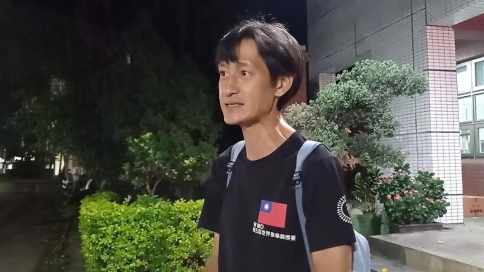 唐治平4日晚間現身淡水分局水碓派出所時，就否認女屍是自己媽媽，至今遺體被存放在殯儀館冰櫃已超過14天。（翻攝照片）