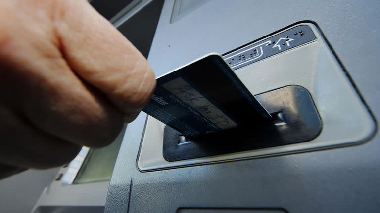 En los feriados se podrá sacar dinero de los cajeros automático, pero no habrá atención al cliente en los bancos