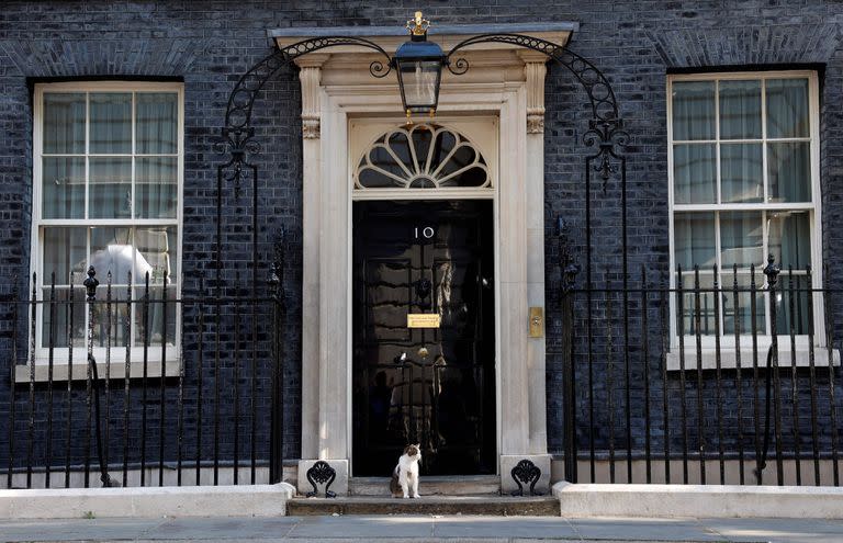 El número 10, de Downing Street, espera un nuevo lider