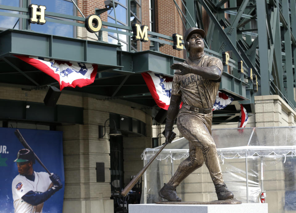 The undamaged, pre-vandalism version of Ken Griffey Jr.’s Safeco Field statue. (AP Photo)