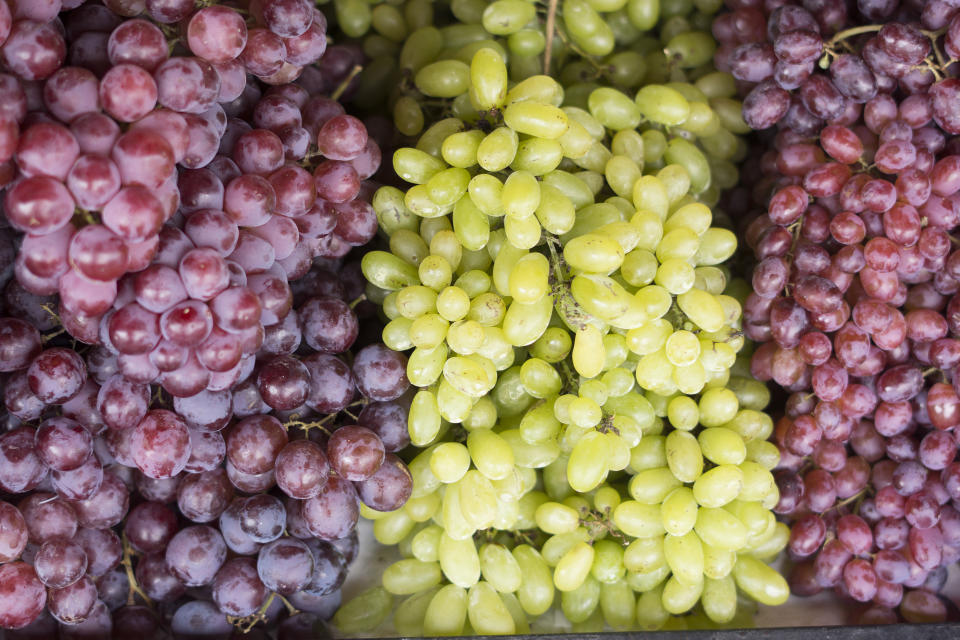 Las uvas rojas tienen más resveratrol que las blancas. Foto: Getty Creative