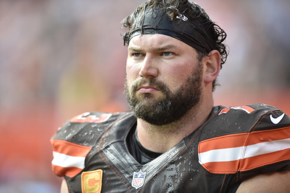 Joe Thomas has been following Drew Brees’ contact situation very closely.. (AP Photo/David Richard, File)