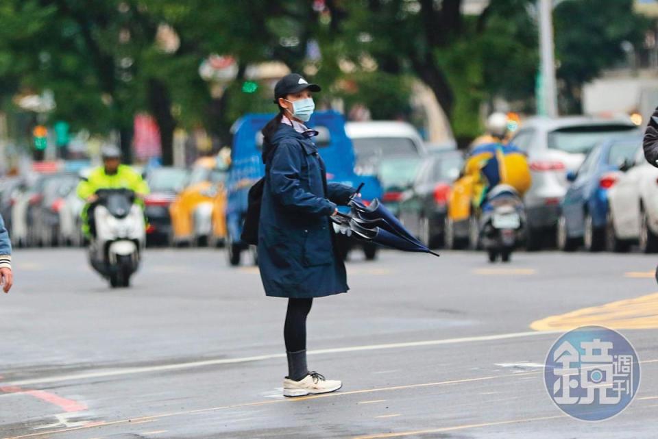 14：22 勇兔一人跑去健身，相當獨立自主；她近來專注演戲有著不錯成績，也善盡保養自己責任。