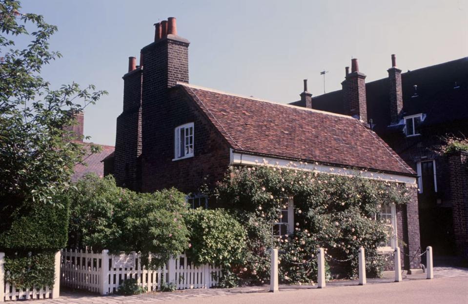 The exterior of Nottingham Cottage.