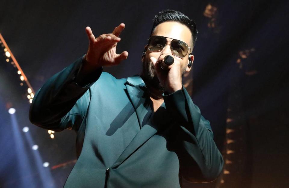 Romeo Santos brought his ‘Formula Vol. 3’ tour to Fresno Wednesday night (Oct. 4) at Save Mart Center. 