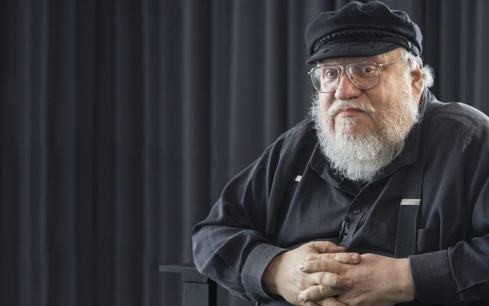 Die Planung zum Sequel bestätigte Schriftsteller George R. R. Martin selbst in einem Blog-Beitrag. "Ja, eine Jon-Snow-Serie ist in Entwicklung", schrieb er. (Bild: Thomas Reichl / Random House)