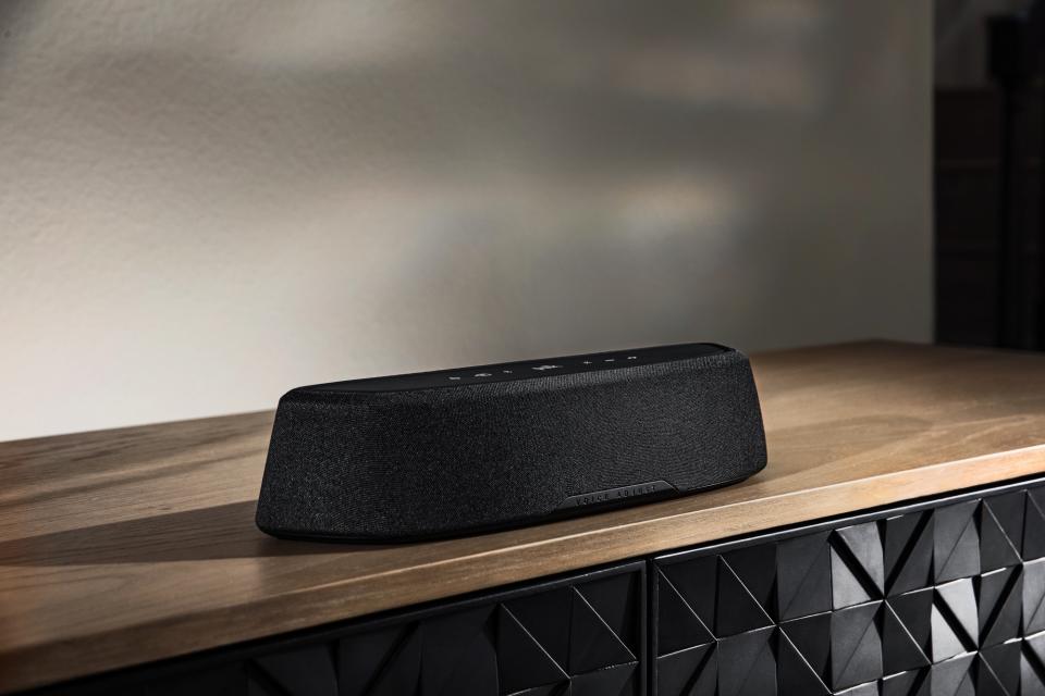 <p>Polk Audio MagniFi Mini AX soundbar</p>
