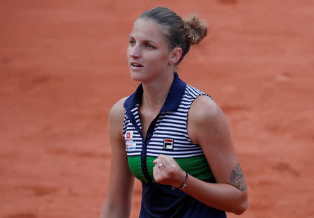 Tennis - French Open - Roland Garros, Paris, France - June 5, 2017 Czech Republic's Karolina Pliskova celebrates winning her fourth round match against Paraguay's Veronica Cepede Royg Reuters / Gonzalo Fuentes