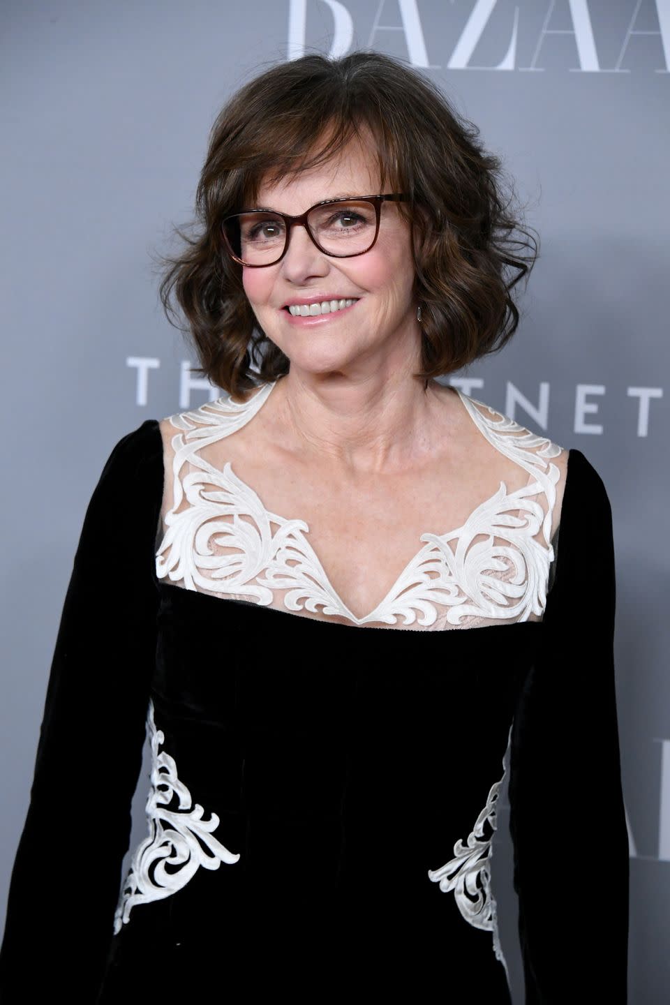 <p>Actress <strong>Sally Field's</strong> hairstyle shows us how a curling iron and a little bit of teasing at the root can go a long way. </p>
