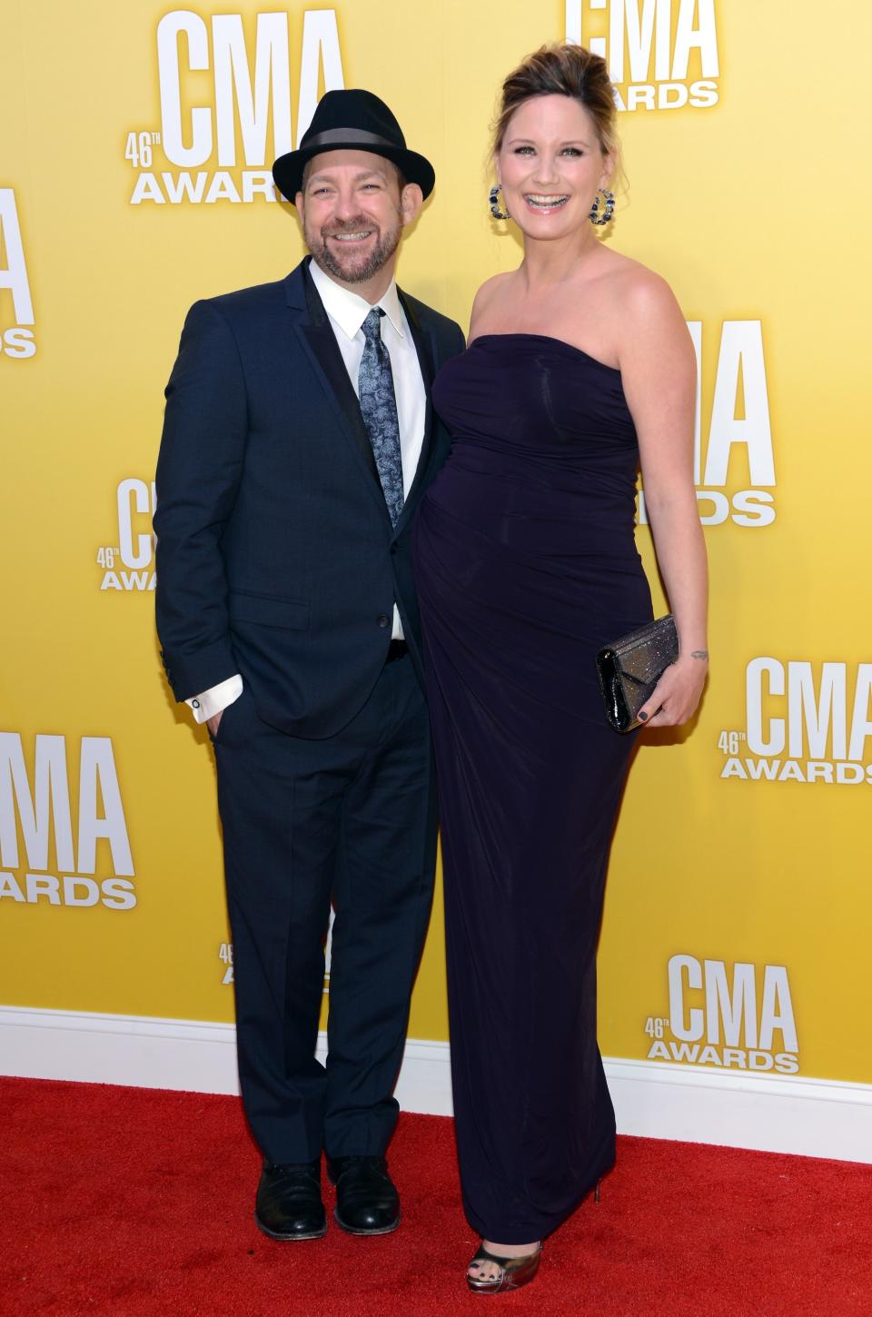 NASHVILLE, TN - NOVEMBER 01: (L-R) Kristian Bush and Jennifer Nettles of Sugarland attend the 46th annual CMA Awards at the Bridgestone Arena on November 1, 2012 in Nashville, Tennessee. (Photo by Jason Kempin/Getty Images)