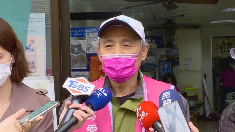 對於遭指「反年改餘孽」，潘忠政除無奈回嗆網軍「歡迎舉證我反年改」外，也呼籲政府「盡快召開公聽會，把證據攤在陽光下，別以為出哏圖就能說服人民，其實都只是在同溫層取暖撕裂社會」！（圖片來源：民視）