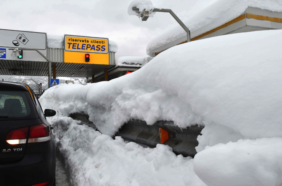 Huge walls of snow surround the rounds around the hotel (Picture: Reuters)