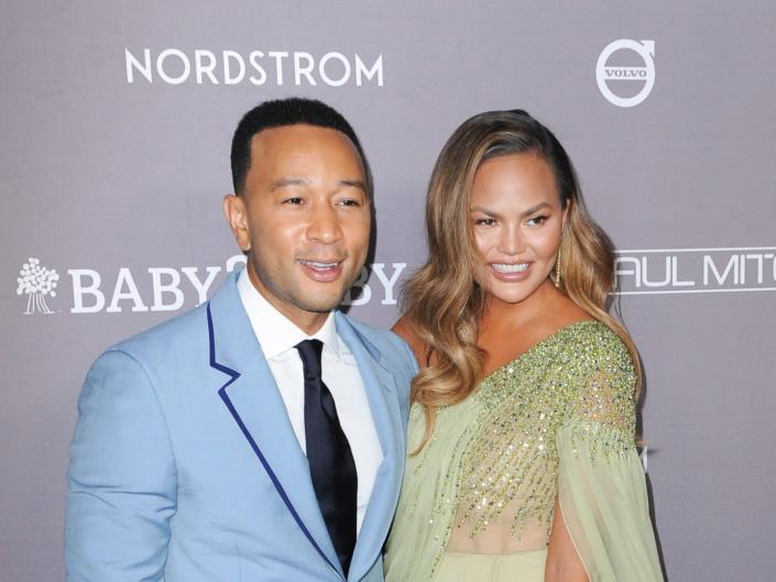 Chrissy Teigen Lesbian Porn - Chrissy Teigen's Nearly-Naked Video With John Legend Includes a Hot Detail  About One of Their Hookups
