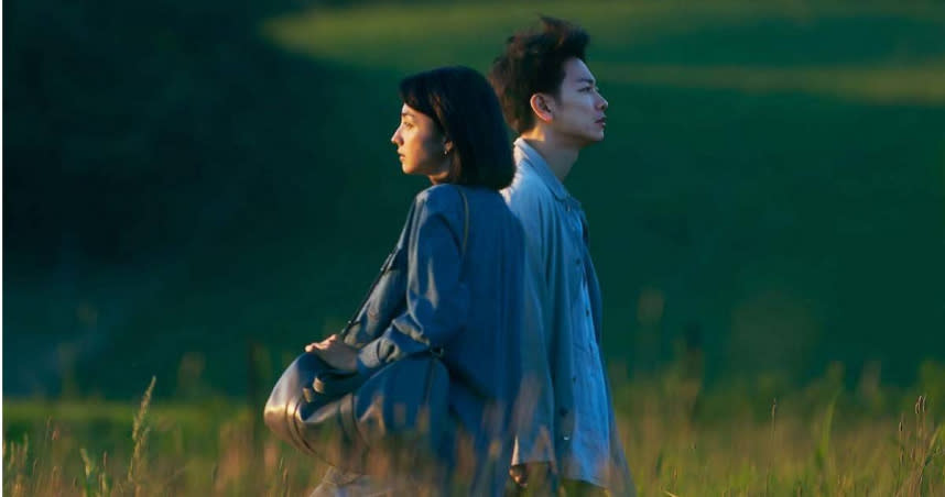 Netflix影集《First Love初戀》由佐藤健、滿島光擔綱演出。（圖／翻攝自Twitter NetflixJP）
