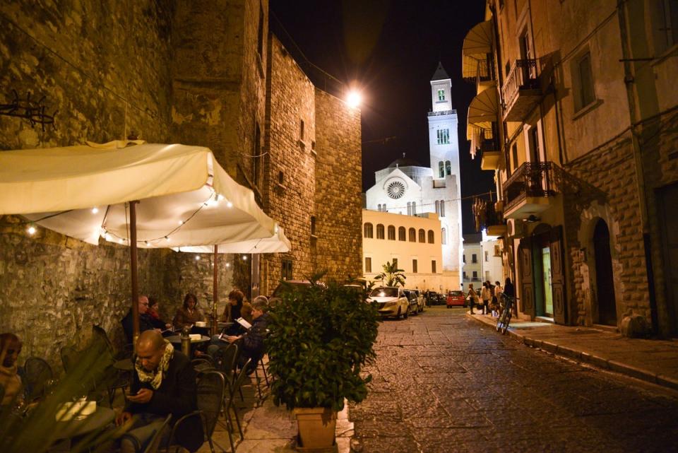 Bari’s Old Town (Carlo Elmiro Bevilacqua/ARET-Pugliapromozione)