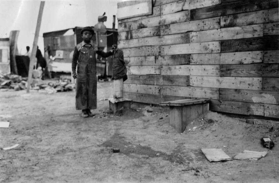 This archive photo shows a community water tap in east Pasco.