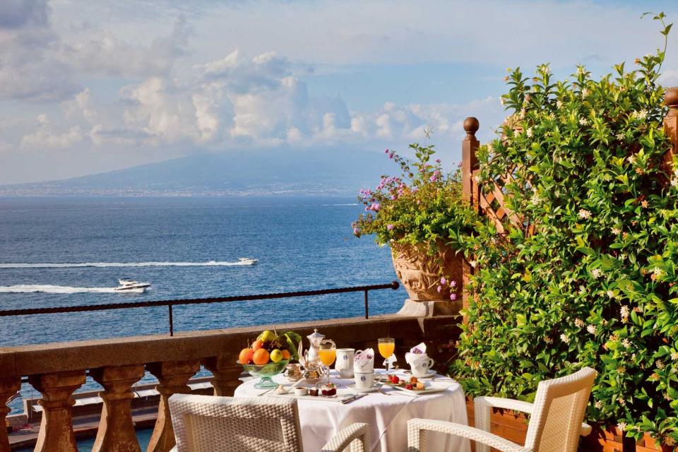 Breakfast on the terrace at the Grand Hotel