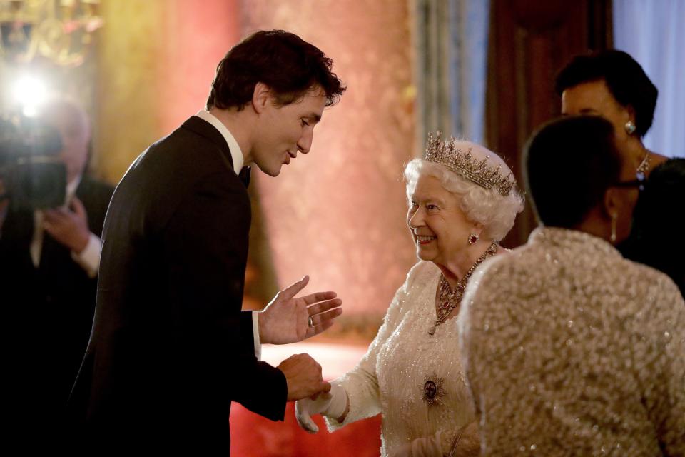 The Queen and Canadian Prime Minister Justin Trudeau. Image via Getty Images.