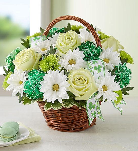 St. patrick's day flower basket