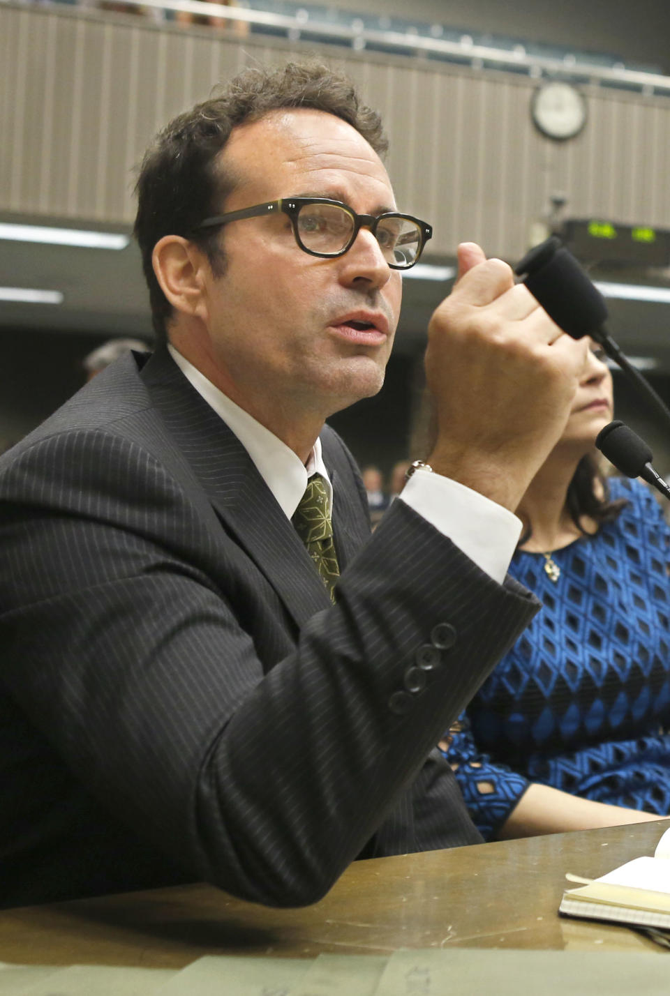 Actor Jason Patric, urged lawmakers to approve a bill that would allow him another chance to seek paternity rights for his 3-year-old son, while appearing before the Assembly Judiciary Committee in Sacramento, Calif. Tuesday, Aug. 13, 2013. If approved by the Legislature, the measure, SB115 by Sen. Jerry Hill, D-San Mateo, would allow sperm donors to petition for rights if they can show a certain level of involvement in the child's life. Patric and ex-girlfriend Danielle Schreiber conceived a son through artificial insemination, but Patric's access to the boy was cut off after the couple had a falling out, and a judge ruled that he had no parental rights because he was considered only a sperm donor under a 2011 law. (AP Photo/Rich Pedroncelli)