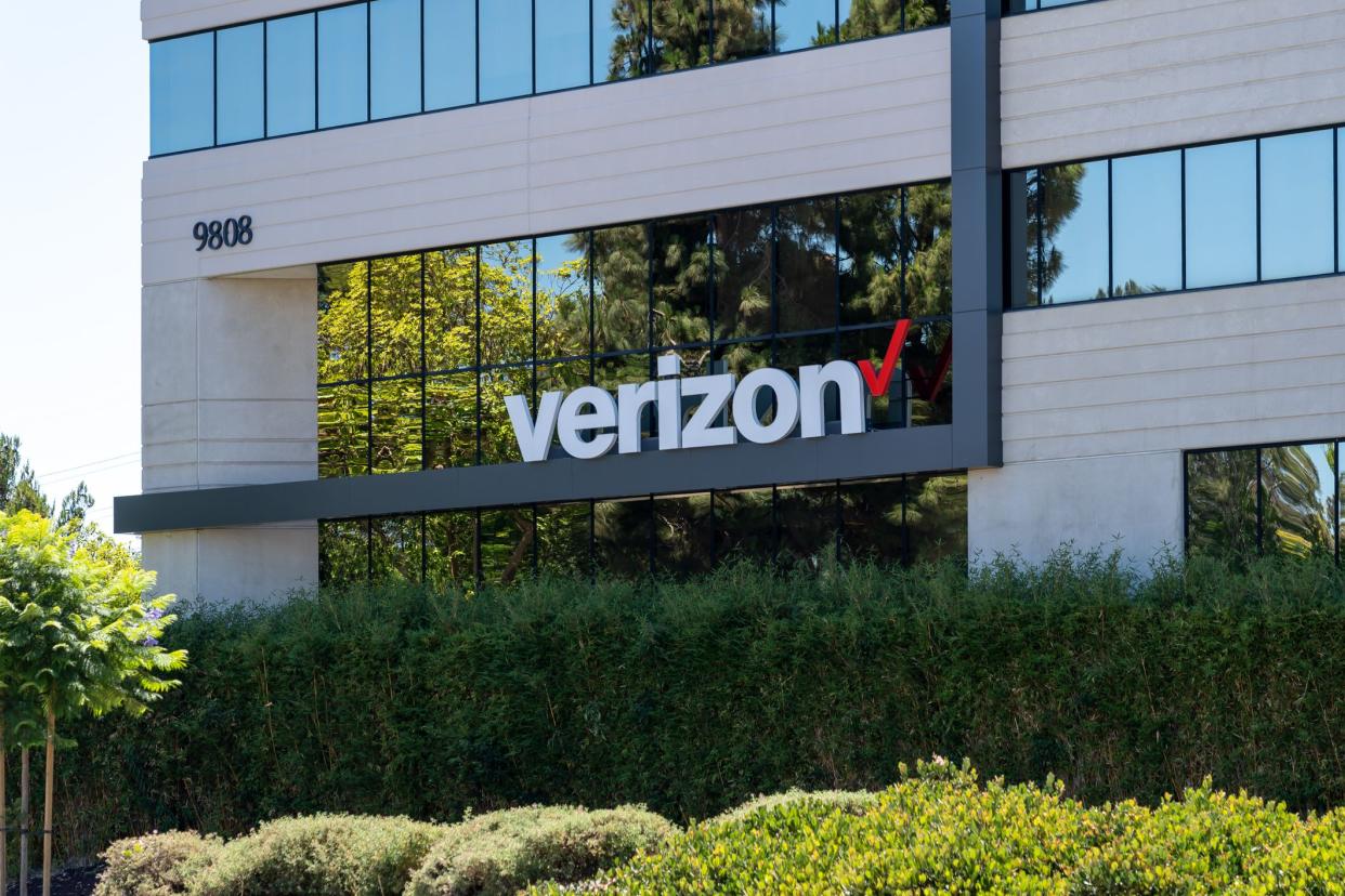 San Diego, CA, USA - July 9, 2022: Verizon sign on the office building in San Diego, CA, USA. Verizon, is an American multinational telecommunications conglomerate.