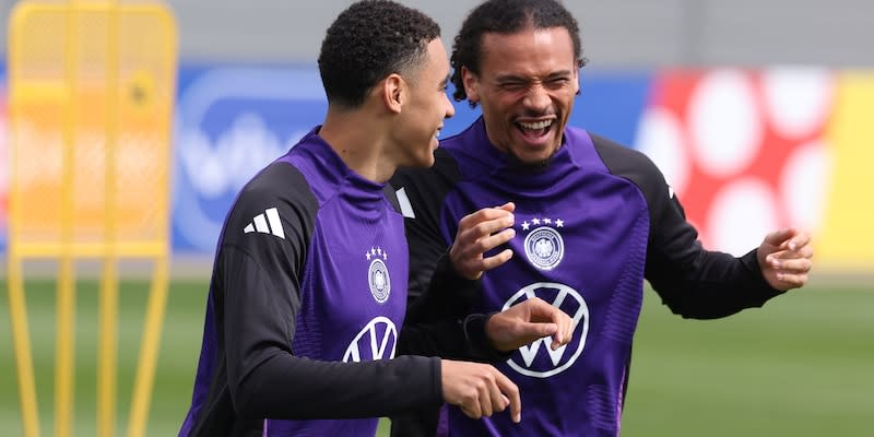 Leroy Sané albert im Training Anfang der Woche noch mit Jamal Musiala<span class="copyright">Getty Images</span>