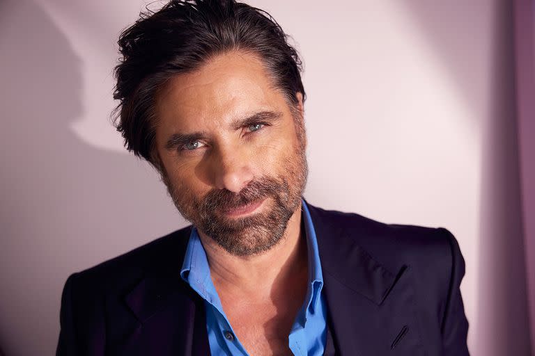 John Stamos reveló que cuando empezó a escribir su libro de memorias se empezó a dar cuenta de la gravedad de lo que había vivido de niño