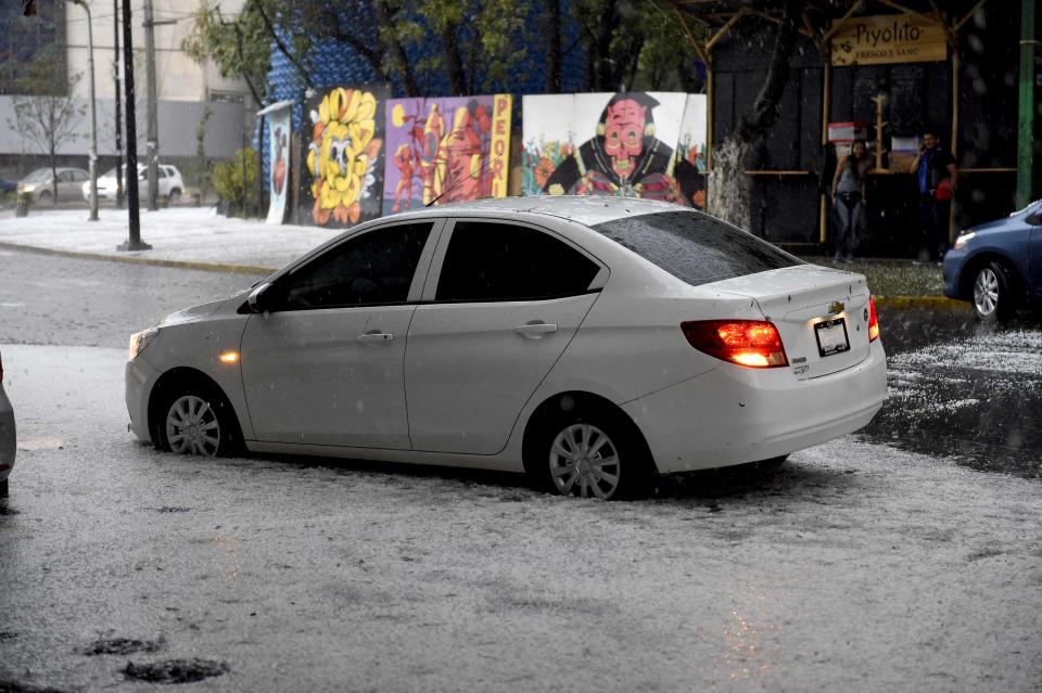 FOTOS | Granizo sorprende a la CDMX y Tlaxcala