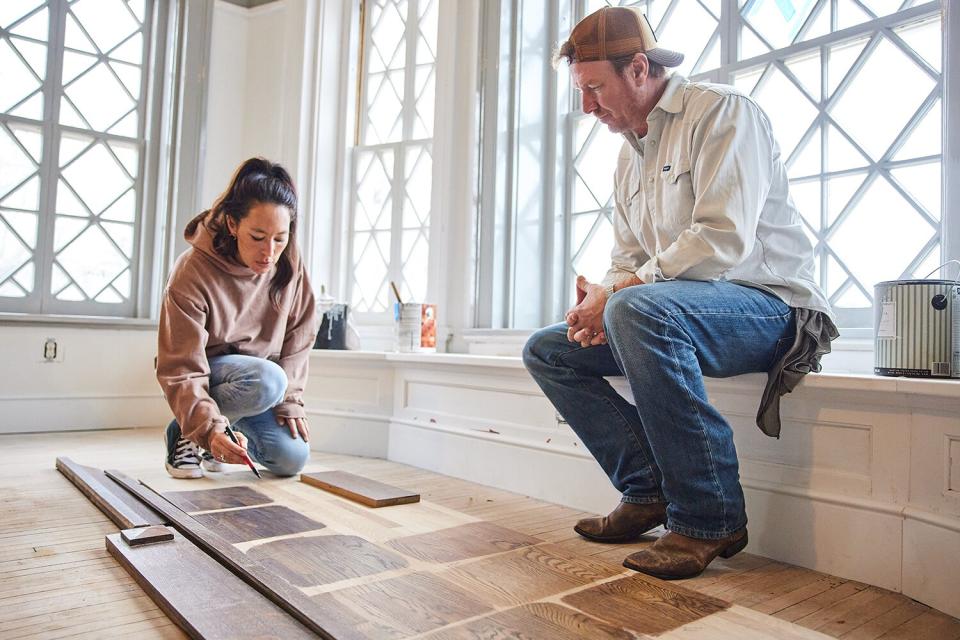 Hosts Chip and Joanna Gaines pick out floor stains and fit imported furnace, as seen on Fixer Upper: The Castle. QXPK 100