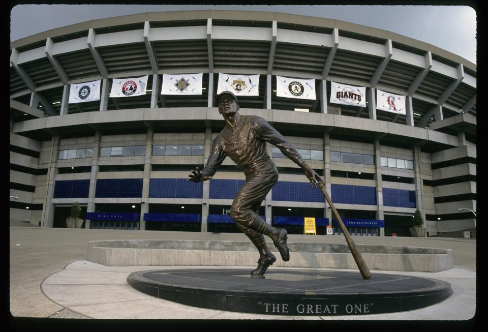 "The Great One", es la leyenda debajo de la estatua de Roberto Clemente en el PNC Park de Pittsburgh. (Photo: Focus on Sport/Getty Images)