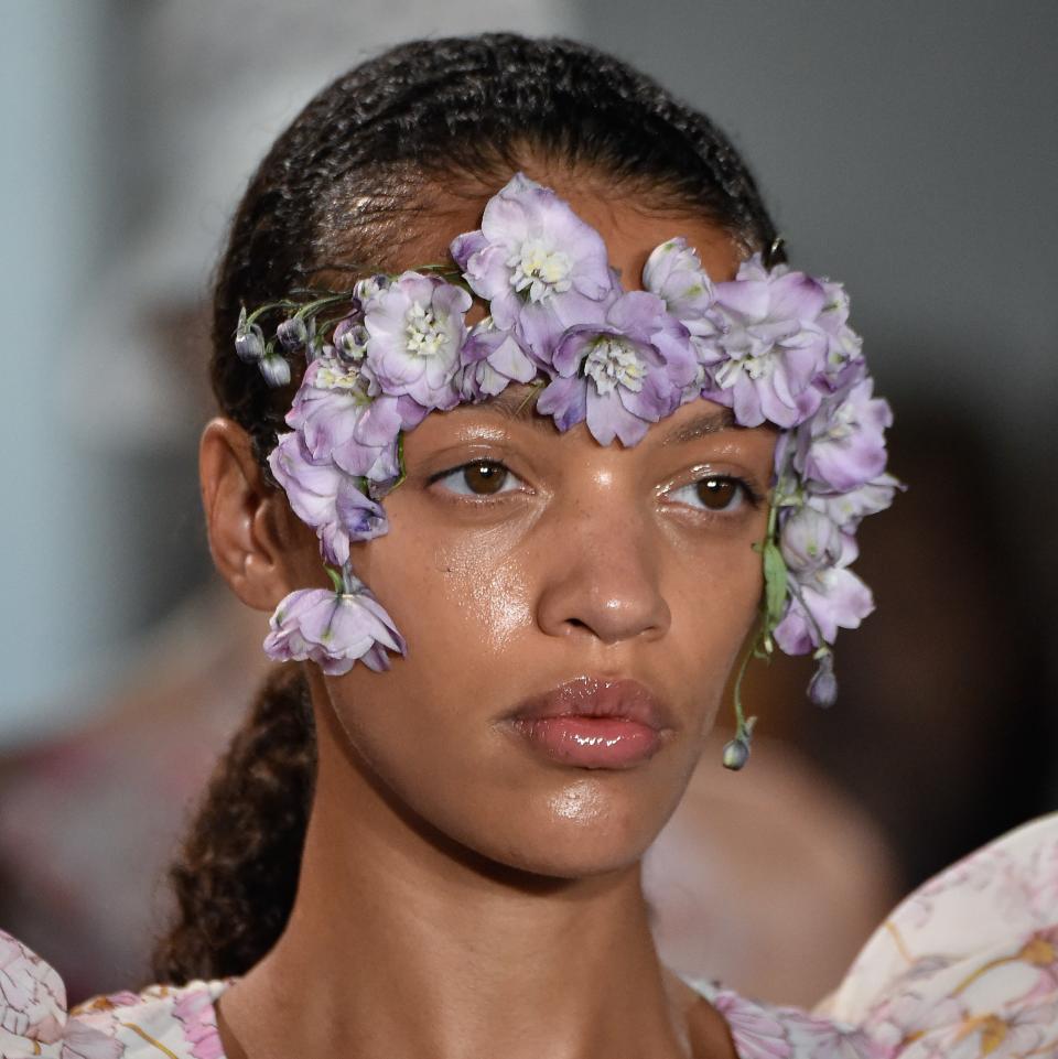 Giambattista Valli: Real Floral Face Accents