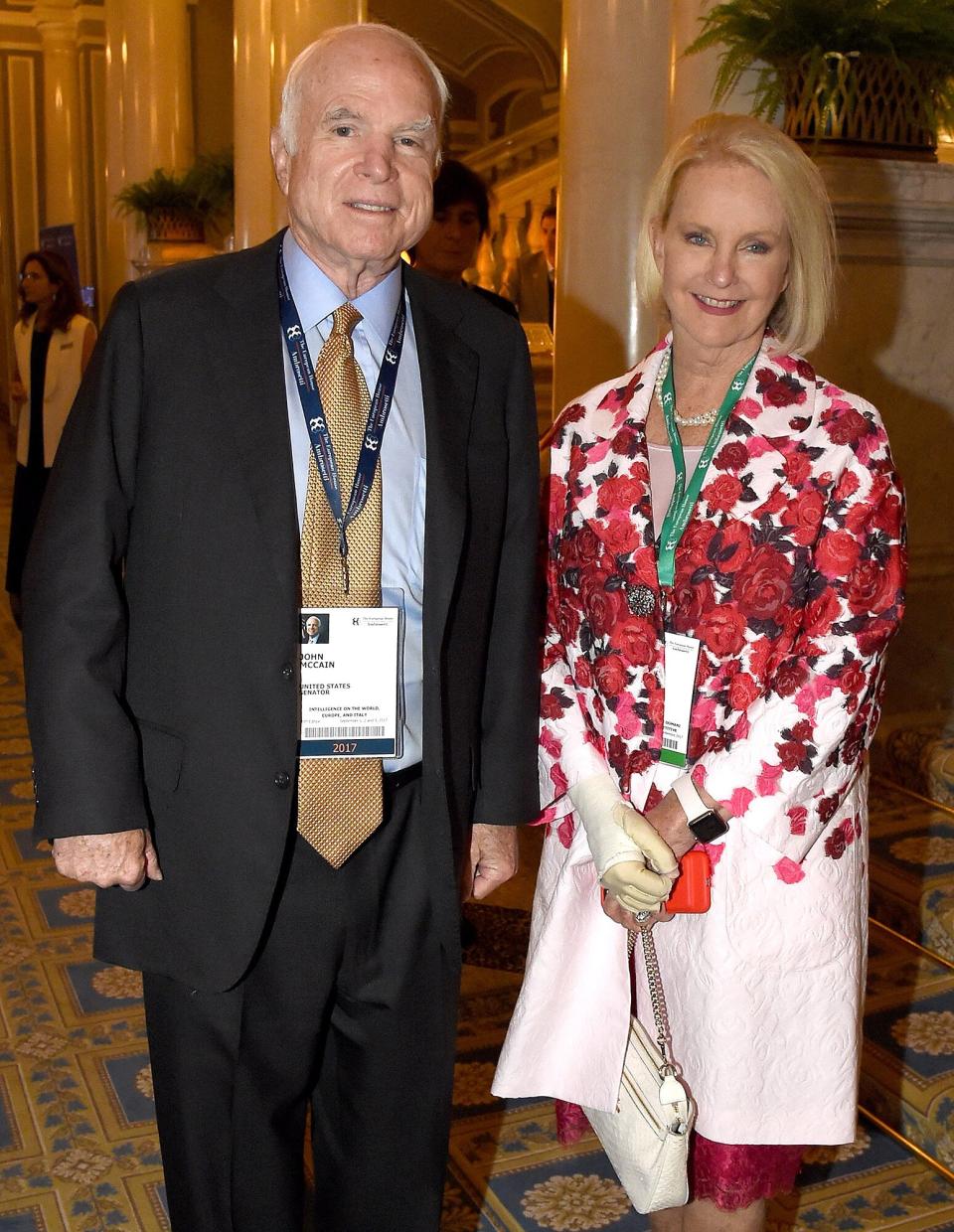 John McCain, Cindy McCain