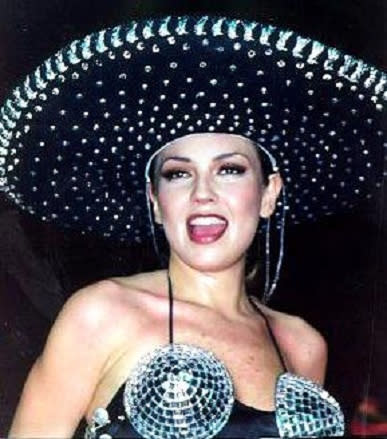 Thalía, emperatriz de la belleza… ¿vergüenza de la moda?