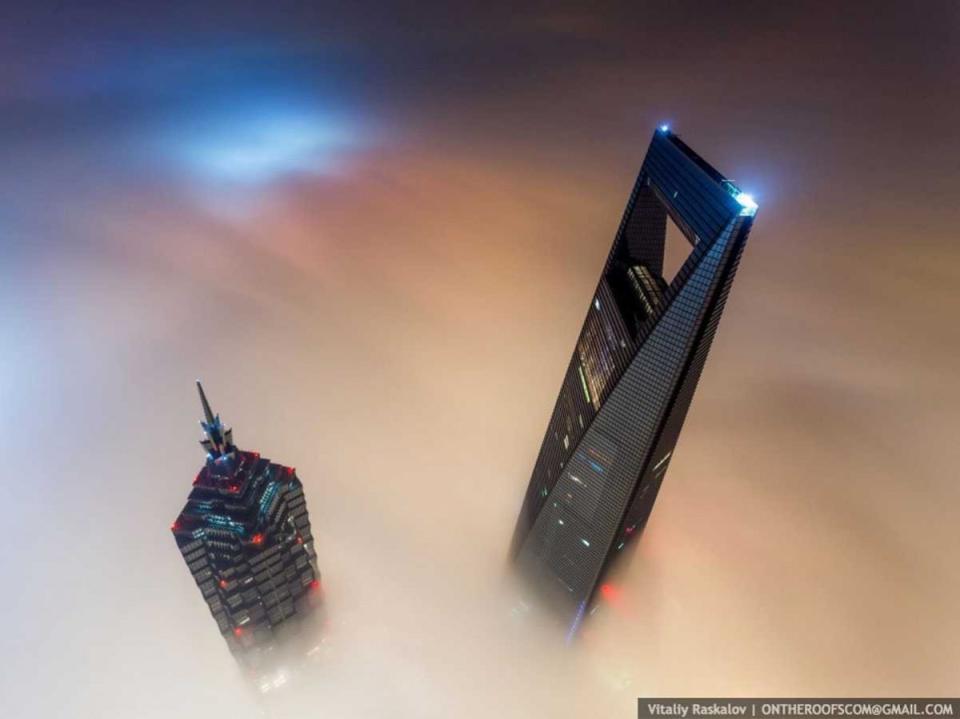 on-the-roofs-shanghai-tower