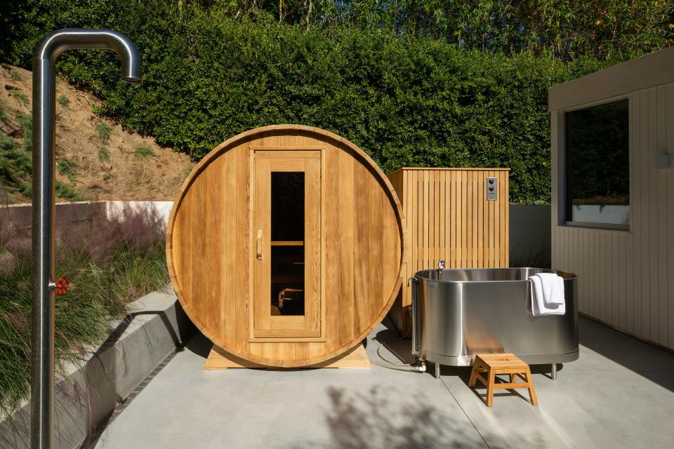 One of the roles this home served was as Statham’s gym. Outside, there is an outdoor shower, a sauna from Nordic Sauna, a Whitehall Manufacturing 110-gallon sports whirlpool, and Hoshiazaki ice maker that he used for his ice baths.