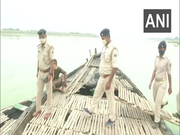 Bihar police patrolling at river bank. (Photo/ ANI)