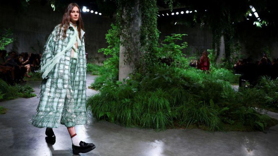 A model presents creations by Gucci at a fashion show in the Turbine Hall at Tate Modern, in London, Britain May 13, 2024. 