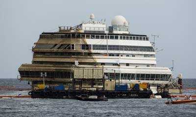 Costa Concordia: Divers Find Human Remains