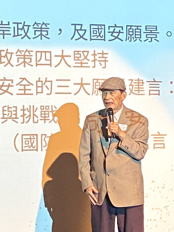 台灣國防部前陪長蔡明憲在加台會60周年年會演講，談台灣當前國安危機及挑戰。(蕭萓 攝)