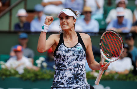 Tennis - French Open - Roland Garros, Paris, France - May 27, 2018 France's Alize Cornet celebrates during her first round match against Italy's Sara Errani REUTERS/Pascal Rossignol