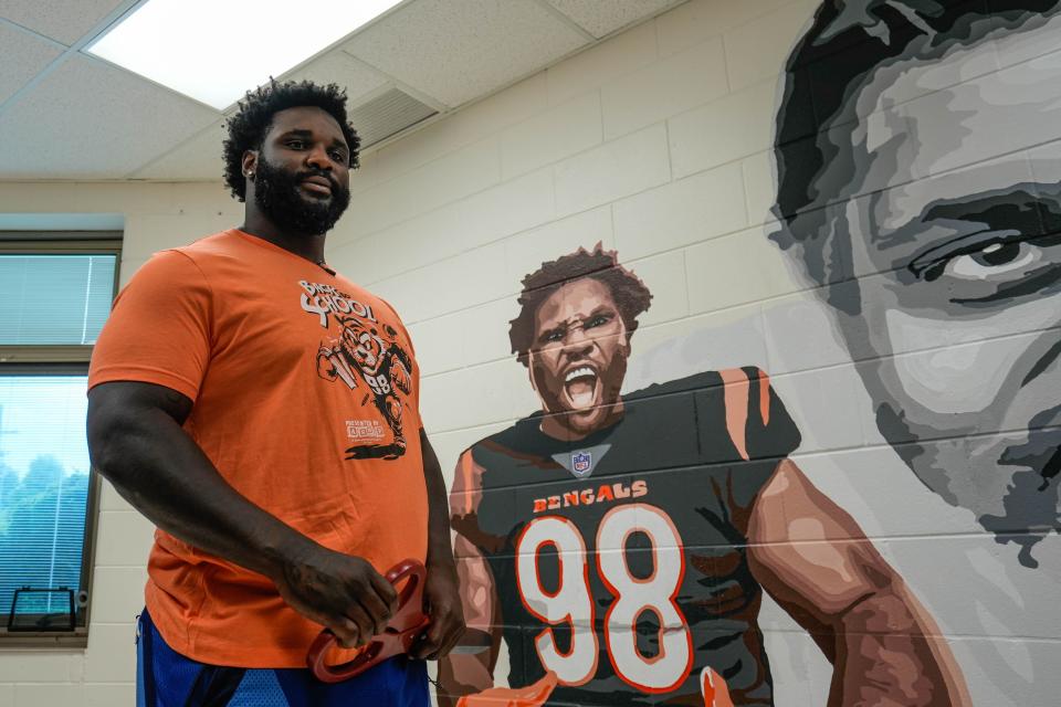 Cincinnati Bengals defensive tackle DJ Reader and his foundation, A Son Never Forgets, host a Back to School event at Shroder High School on August 15. Reader cut the ribbon to the new Reader Resource Room, a room where students can receive free resources.